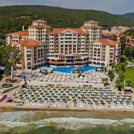 Royal Park Resort 4*
