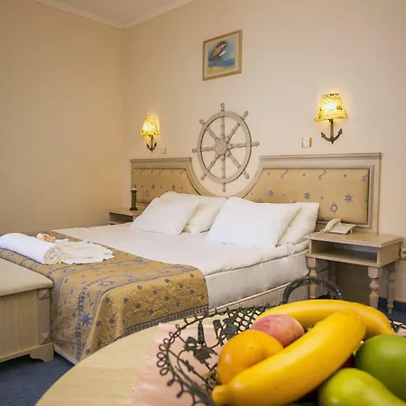 Royal Park Resort Elenite