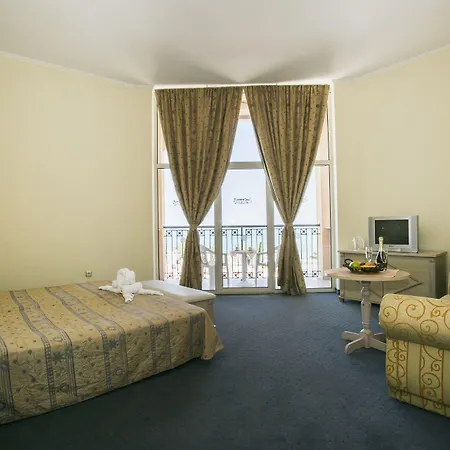 Royal Park Resort Elenite