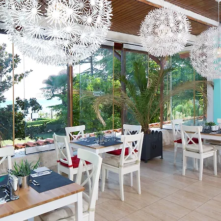 Royal Park Resort Elenite