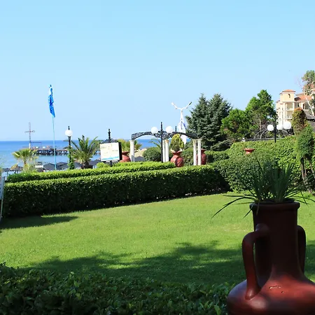 Royal Park Resort