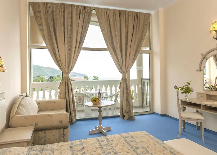 Royal Park 度假村 埃勒尼特