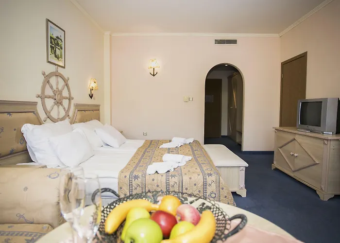 度假村 Royal Park 埃勒尼特